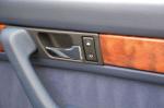 BMW 740i 1992 года (UK)